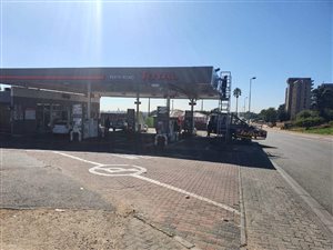 100 m² Commercial space in Westdene