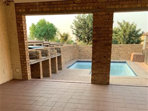 2 Bed Apartment in Erand Gardens