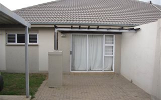 3 Bedroom Townhouse in Highveld Park