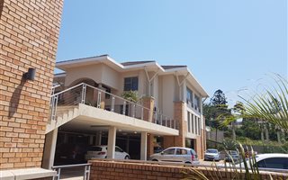 380 m² Office Space in Westville