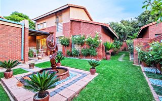 3 Bedroom Duplex in Die Wilgers