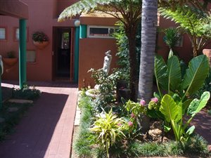 3 Bed Townhouse in Doornpoort and surrounds