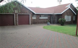 4 Bedroom House in Three Rivers East