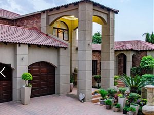4 Bed House in Montana Park