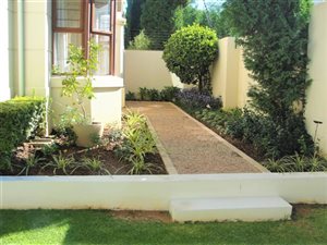 3 Bed Townhouse in Bryanston