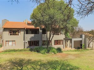 4 Bed House in Magalies Golf Estate