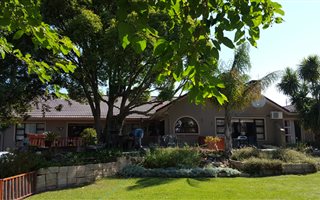 924 m² Commercial space in Blanco