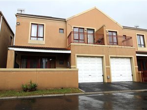 3 Bed Townhouse in Brackenfell Central