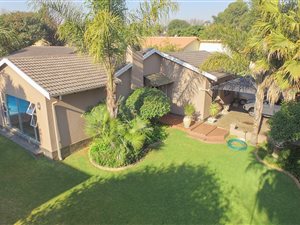 5 Bed House in Highway Gardens