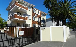 3 Bedroom Apartment in Kenilworth Upper