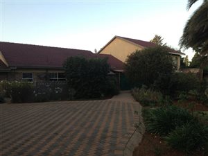2.1 ha Farm with House in Mooilande