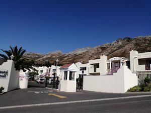 2 Bed Apartment in Mountainside
