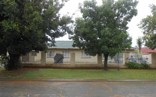 215 m² Commercial space in Randfontein