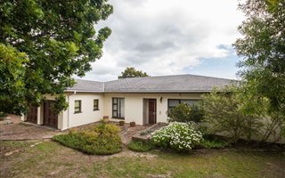 3 Bedroom House in Die Wingerd
