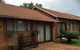 3 Bedroom House in Sherwood Gardens