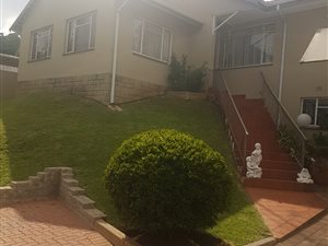 4 Bed House in Sunnyrock