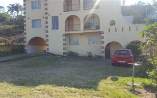 9 Bedroom House in Shallcross