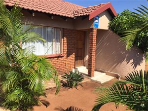 3 Bed House in Flora Park