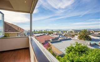 2 Bedroom Apartment in Green Point