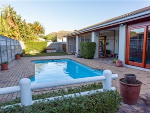 4 Bed House in Sunnydale