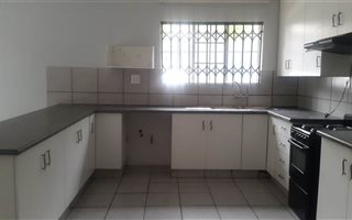 1 Bedroom Garden Cottage in Bromhof