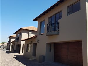3 Bed Townhouse in New Redruth