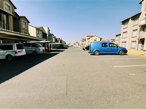 2 Bed Apartment in Benoni South