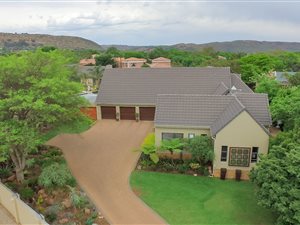 4 Bed House in Poortview