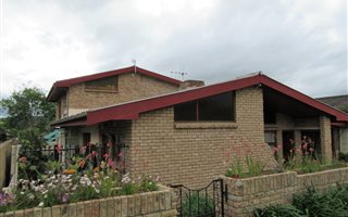 9 Bedroom House in Idasvallei