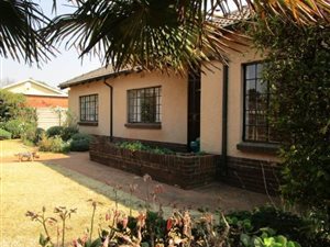 4 Bed House in Hurlyvale