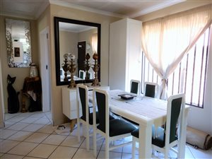 2 Bed Townhouse in Wierda Glen