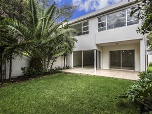 3 Bed Duplex in Melrose North