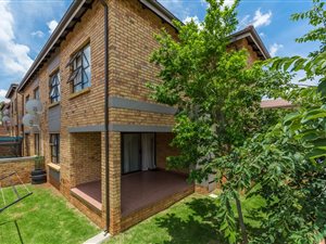 3 Bed Townhouse in Helderkruin