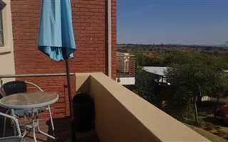 2 Bedroom Apartment in Jackal Creek Golf Estate