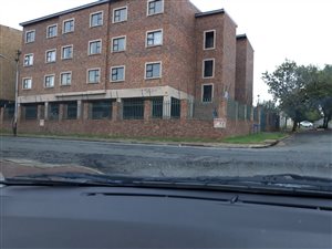 2 Bed Townhouse in Alberton