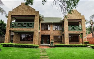 4 Bedroom House in Montana Park