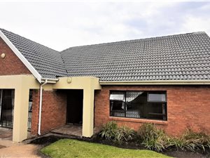 4 Bed House in Hickmans River