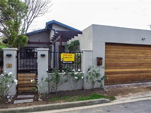 3 Bed House in Strand North