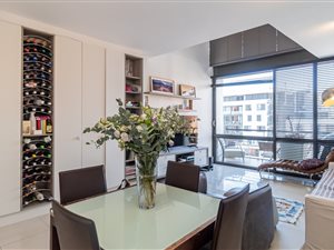 2 Bed Apartment in Green Point