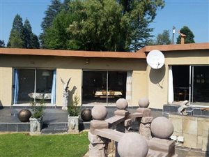 2500 m² Farm in Lindequesdrif
