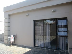 1 Bed Garden Cottage in Glenvista