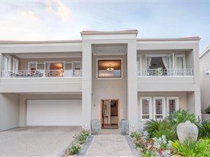 4 Bedroom House in Durbanville