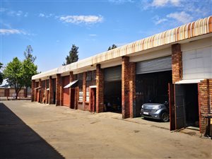 230 m² Industrial space in Alrode