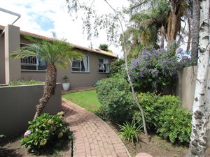 3 Bed Townhouse in Randpark Ridge