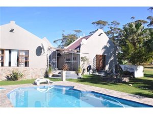 27.4 ha Farm in Beacon Bay