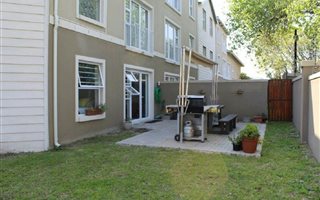 2 Bedroom Apartment in Claremont