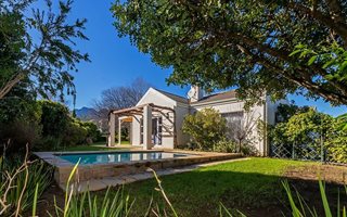 2 Bedroom House in Erinvale Estate
