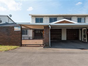 4 Bed Duplex in Prospect Hall