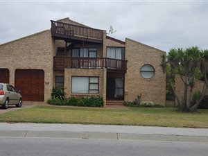 3 Bed House in Bluewater Bay