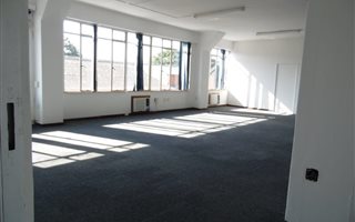 169 m² Commercial space in Stamford Hill
